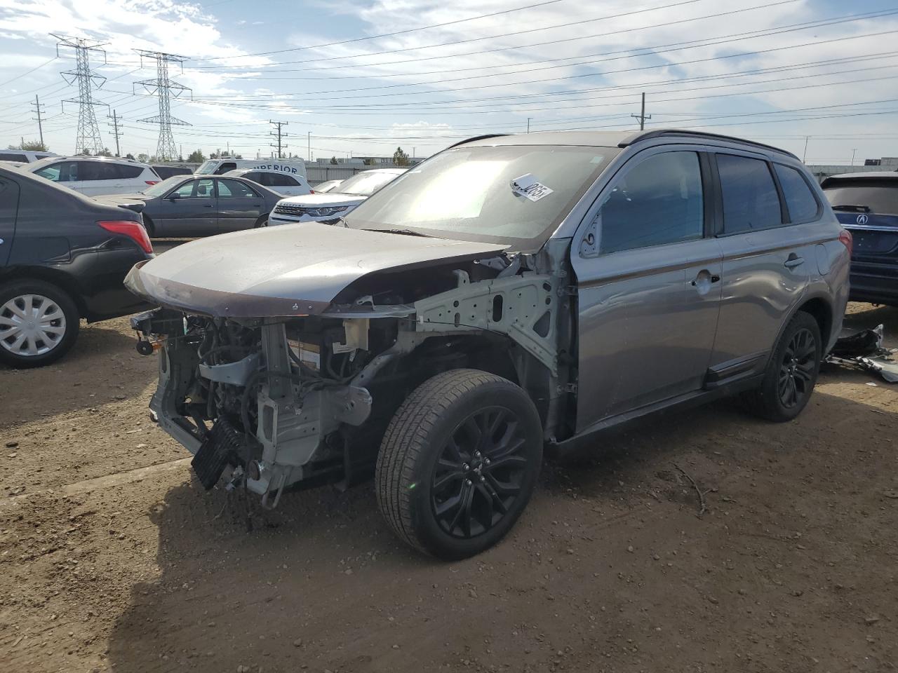  Salvage Mitsubishi Outlander
