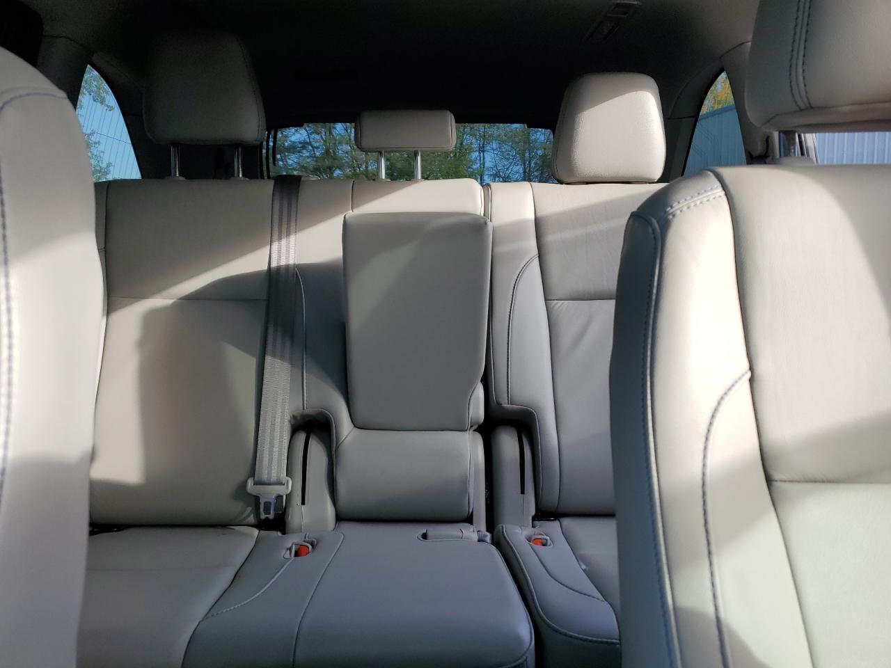 TOYOTA HIGHLANDER SE