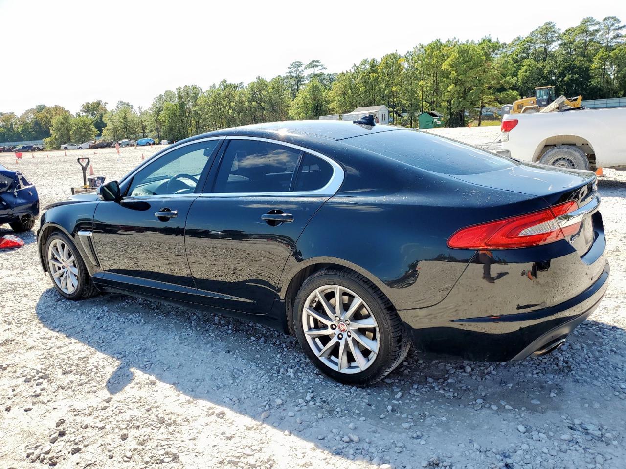 JAGUAR XF 2.0T PREMIUM