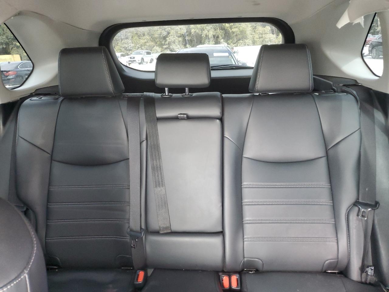 TOYOTA RAV4 XLE PREMIUM