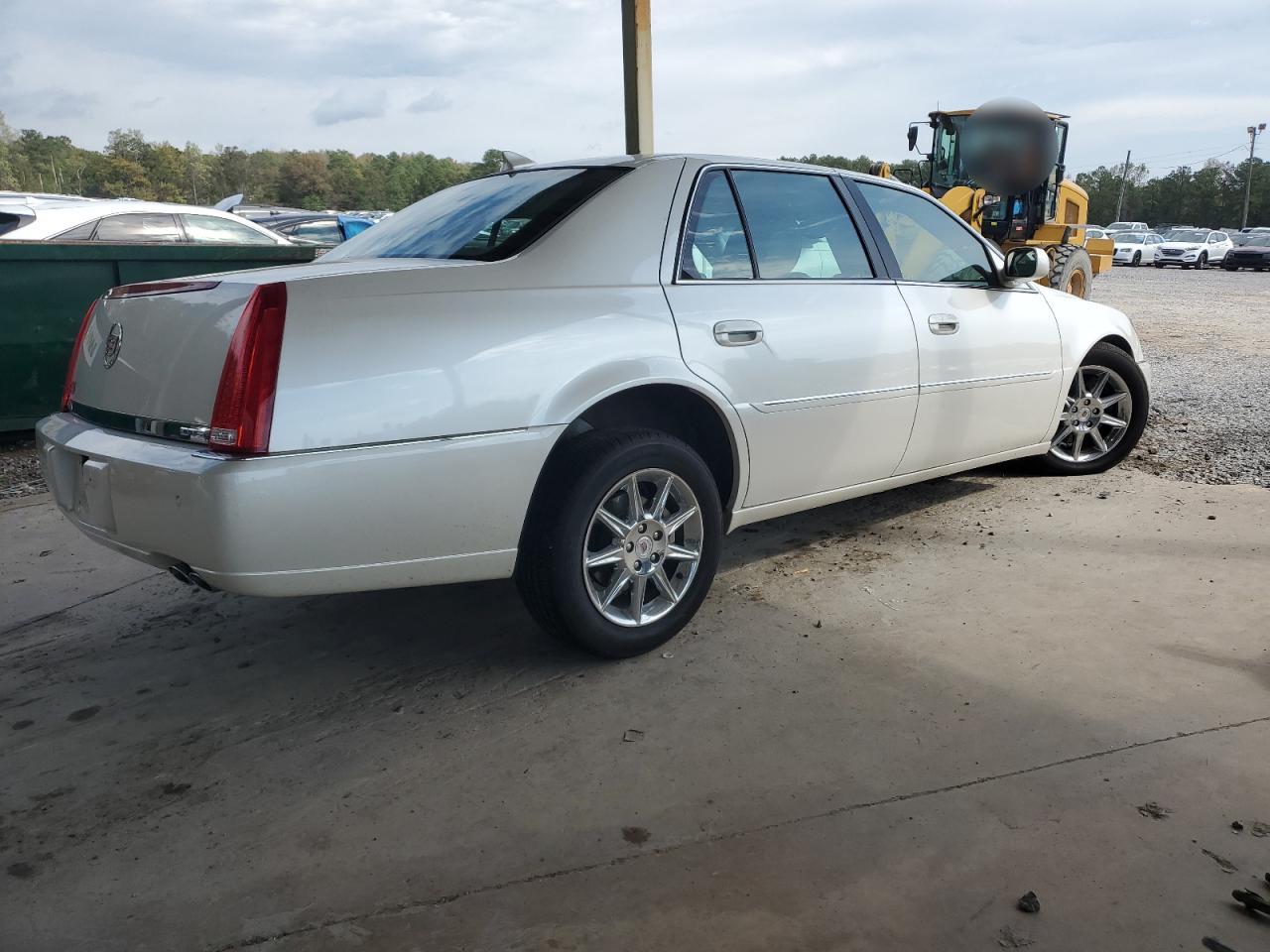 CADILLAC DTS LUXURY COLLECTION