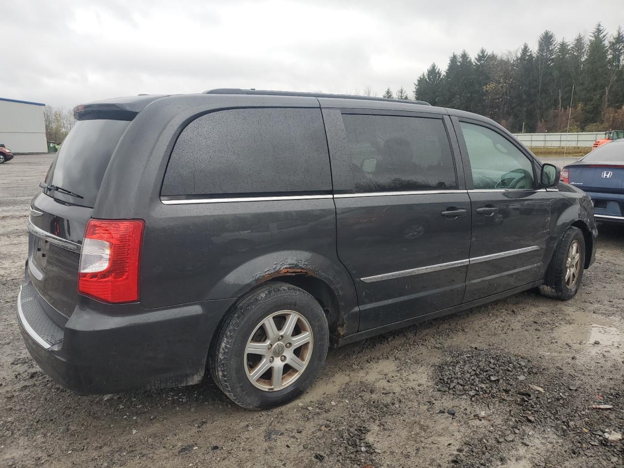 CHRYSLER TOWN & COUNTRY TOURING
