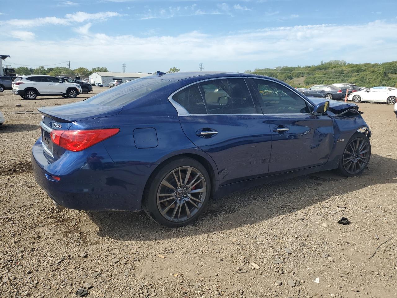 INFINITI Q50 RED SPORT 400