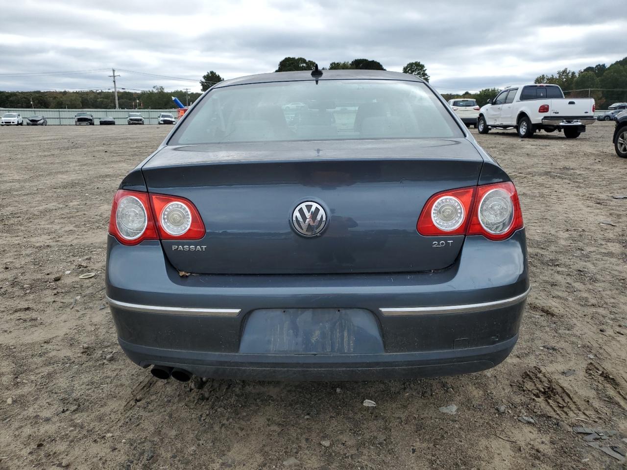 VOLKSWAGEN PASSAT KOMFORT