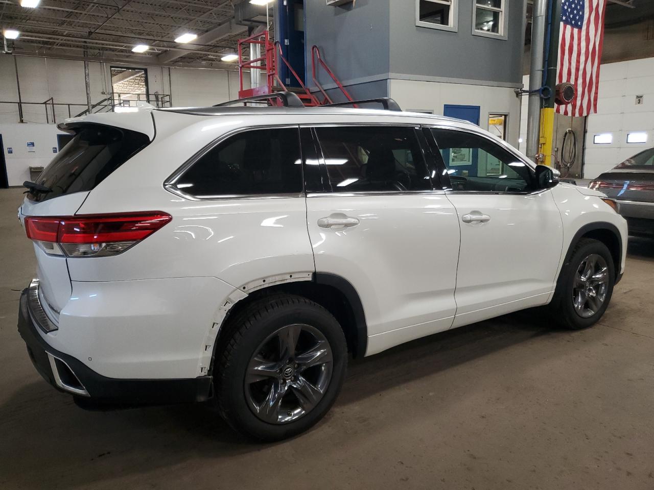 TOYOTA HIGHLANDER LIMITED