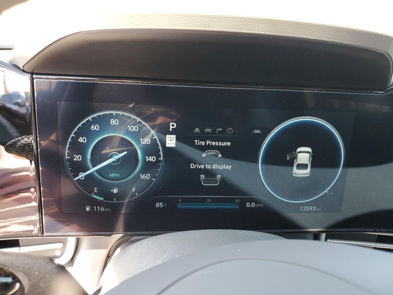 Lot #3301904432 2024 HYUNDAI ELANTRA SEL