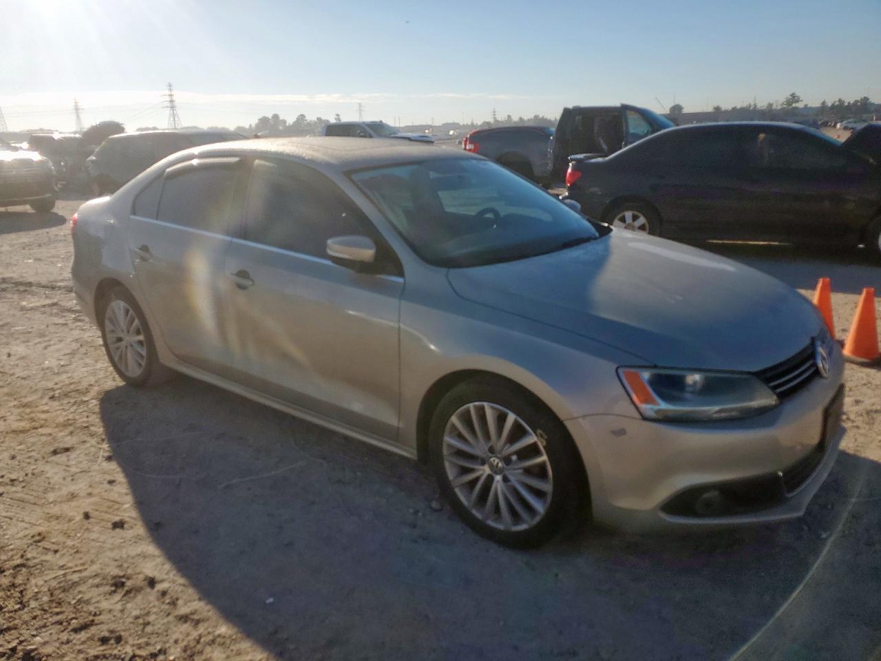 Lot #3304817537 2013 VOLKSWAGEN JETTA SEL
