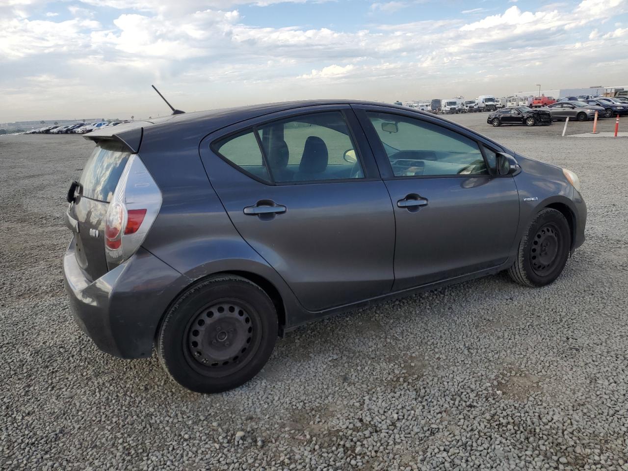TOYOTA PRIUS C
