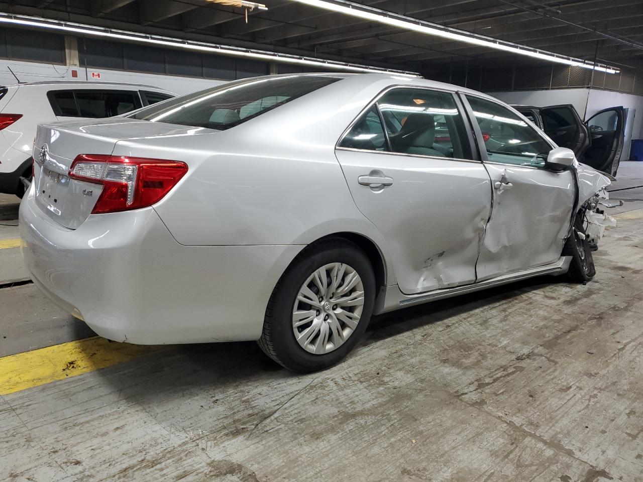 TOYOTA CAMRY L