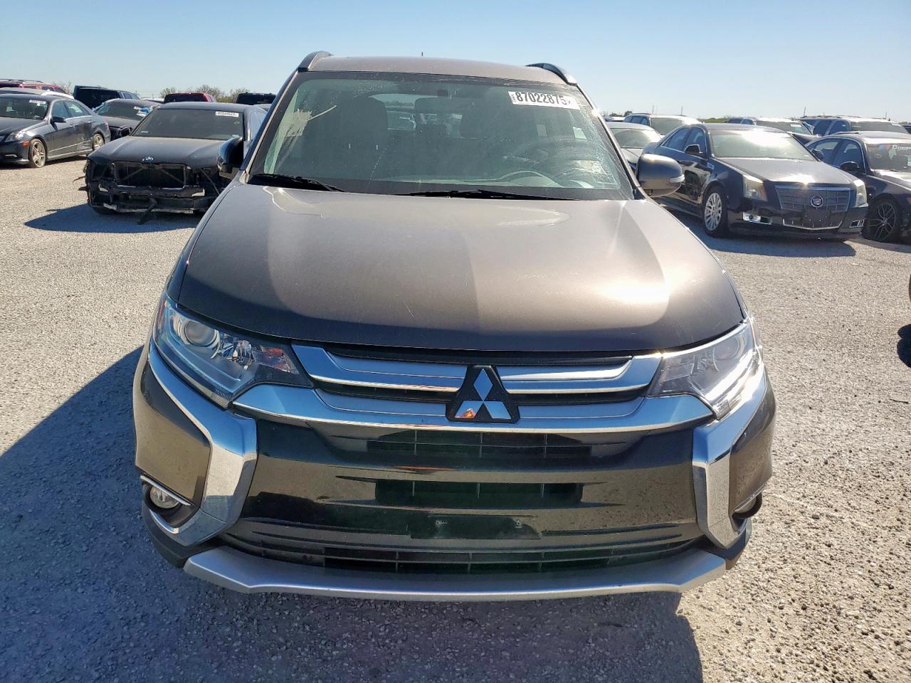 MITSUBISHI OUTLANDER SE