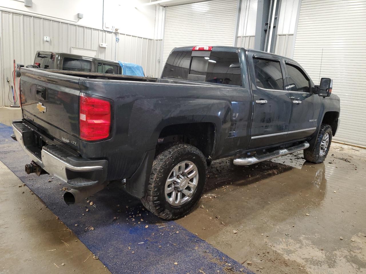 CHEVROLET SILVERADO K3500 LTZ