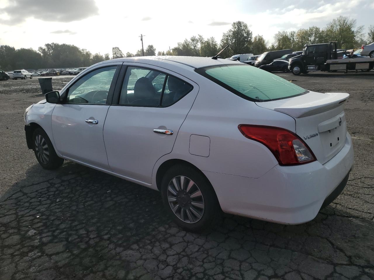 NISSAN VERSA S
