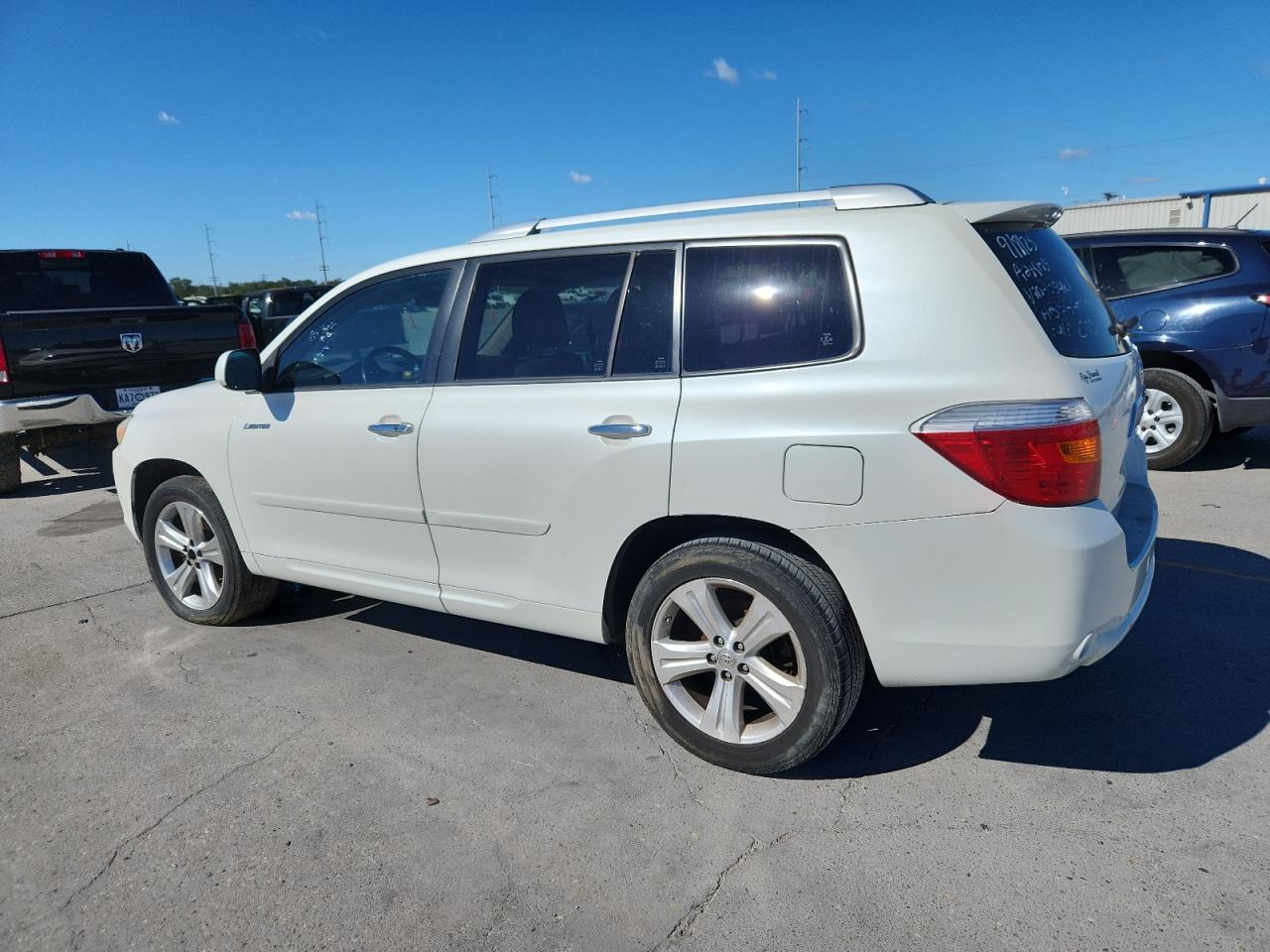 TOYOTA HIGHLANDER LIMITED