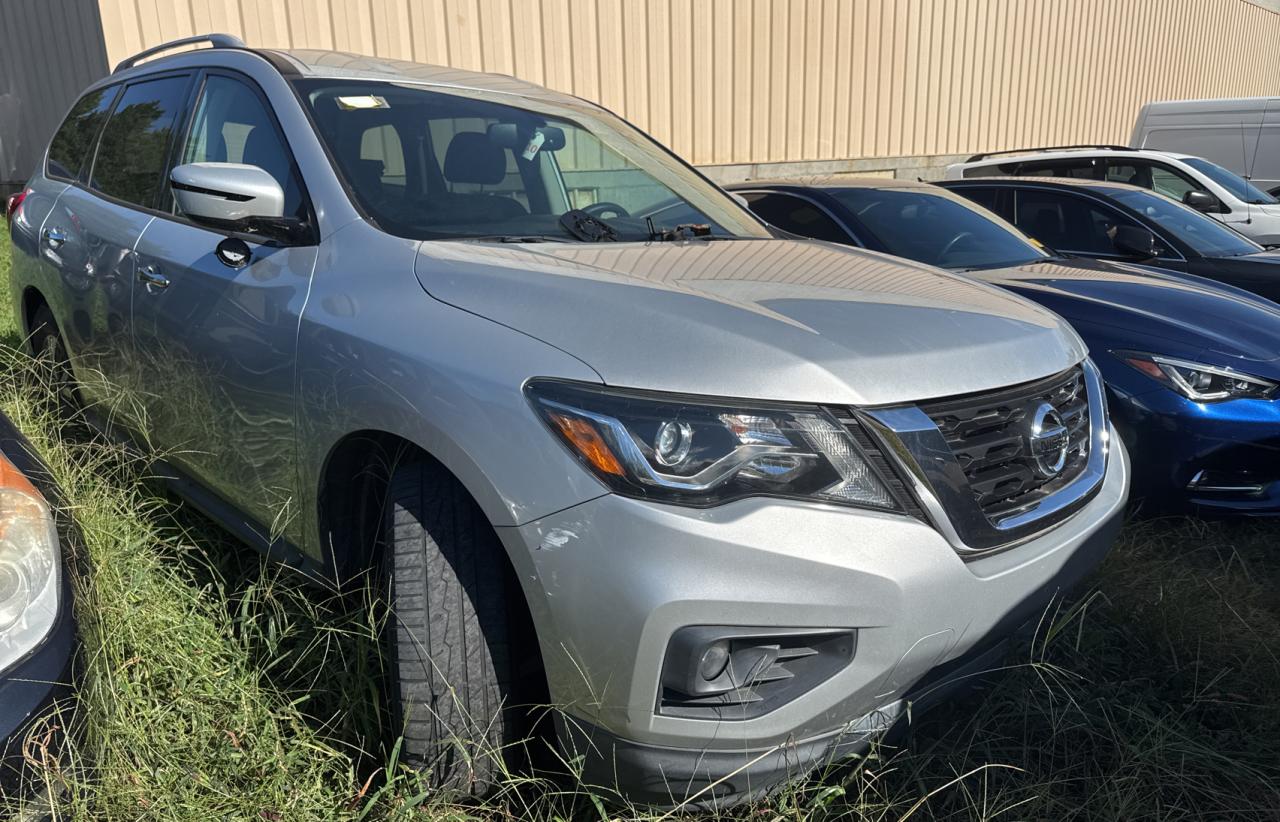  Salvage Nissan Pathfinder