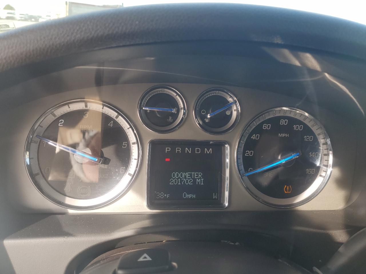 CADILLAC ESCALADE LUXURY