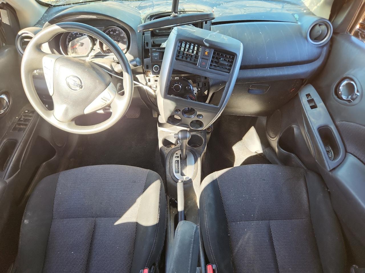 NISSAN VERSA S