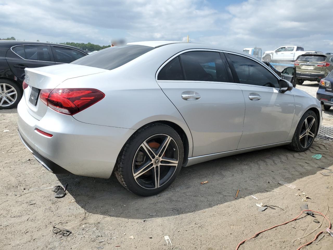 MERCEDES-BENZ A-CLASS 220