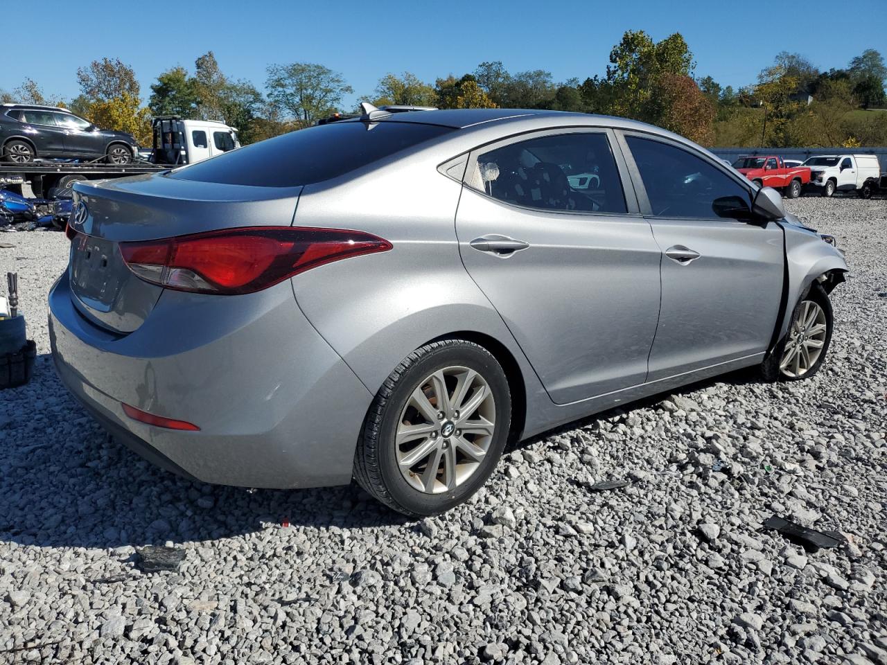 HYUNDAI ELANTRA SE