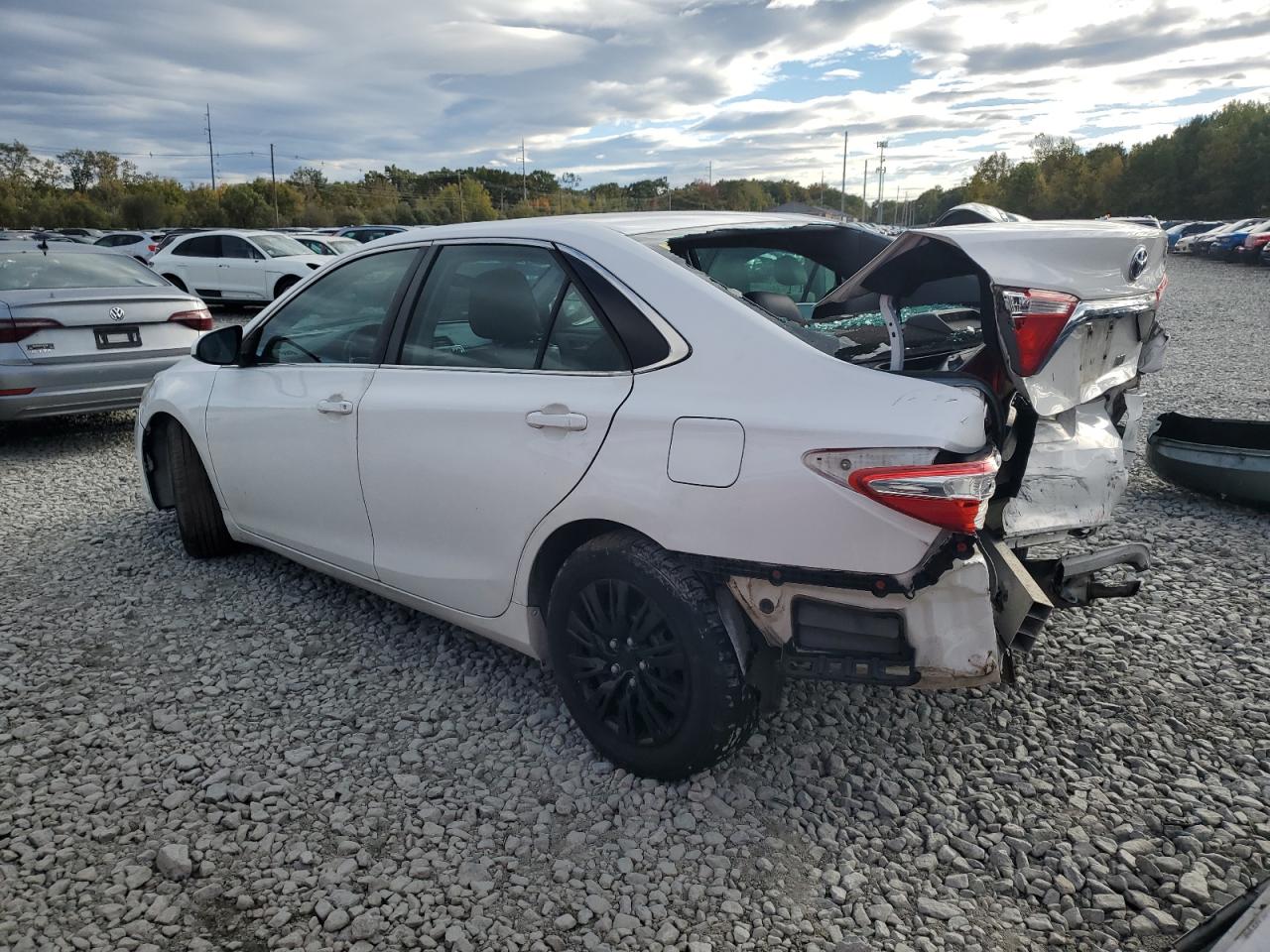 Lot #3311484234 2015 TOYOTA CAMRY HYBR