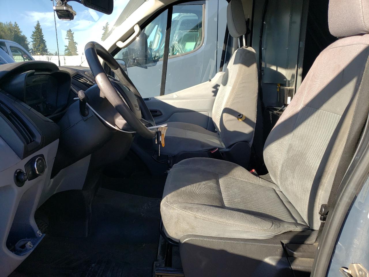 Lot #3315918132 2019 FORD TRANSIT T-