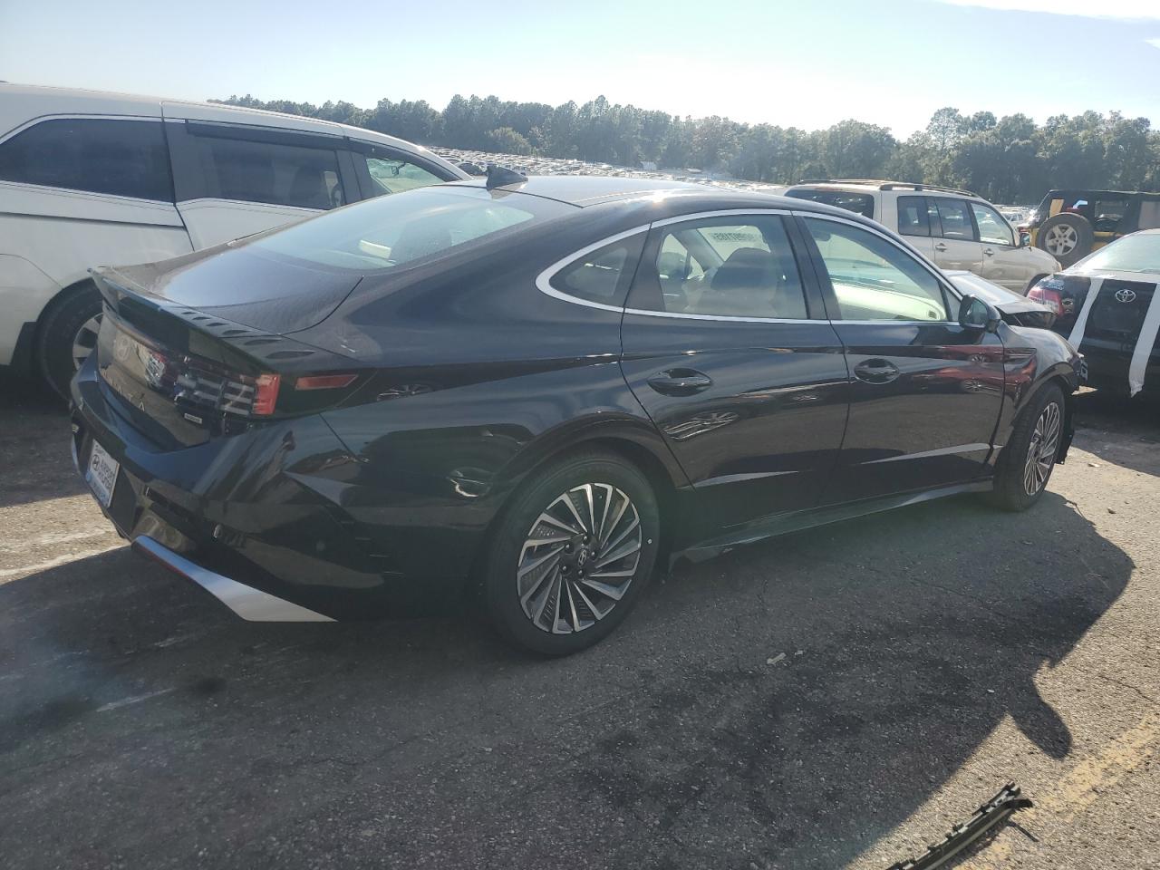 HYUNDAI SONATA HYBRID