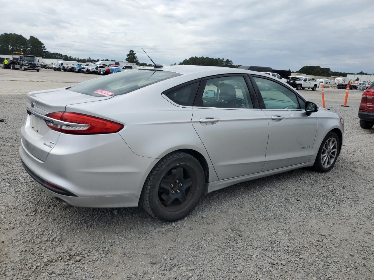 FORD FUSION SE HYBRID