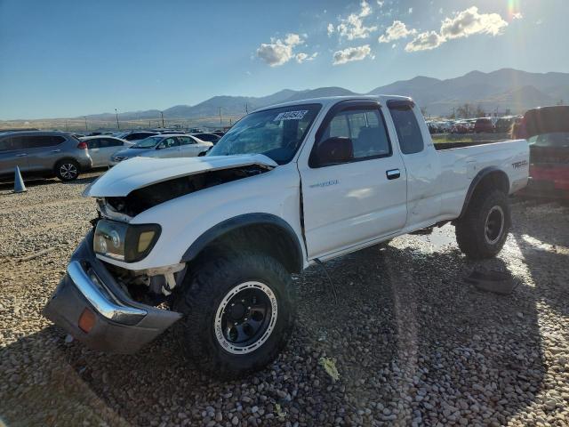 Global Auto Auctions: 2000 TOYOTA TACOMA XTR