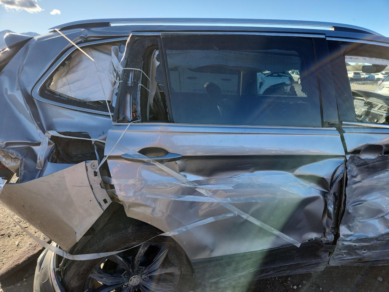 VOLKSWAGEN TIGUAN SE