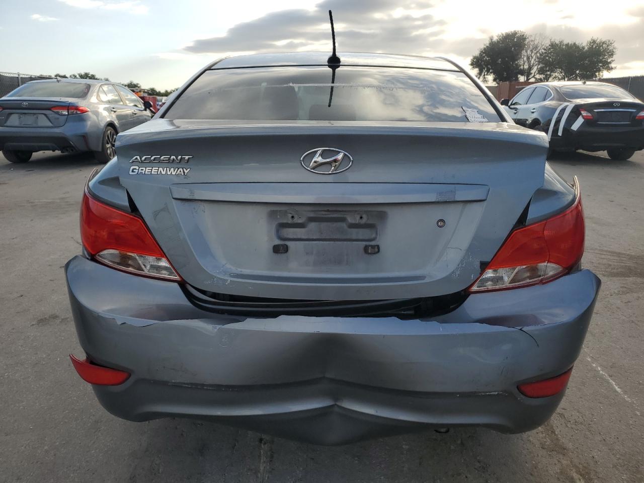 HYUNDAI ACCENT SE