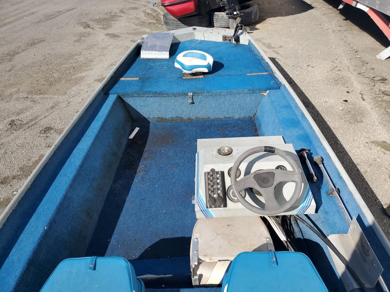 Lot #3287709008 1984 ALUMACRAFT BOAT
