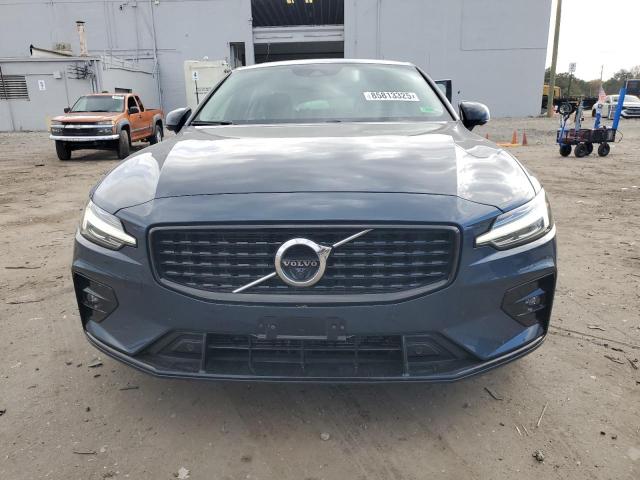 2022 VOLVO S60 B5 MOM 7JRL12FZ1NG189236
