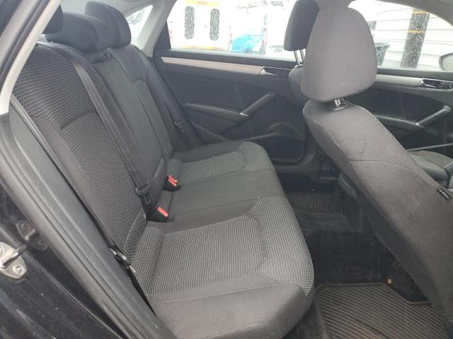 2017 VOLKSWAGEN PASSAT S 1VWAT7A3XHC047976