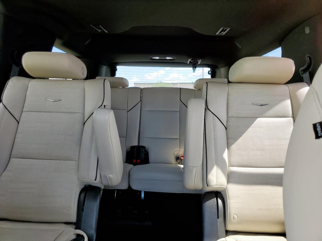 CADILLAC ESCALADE SPORT