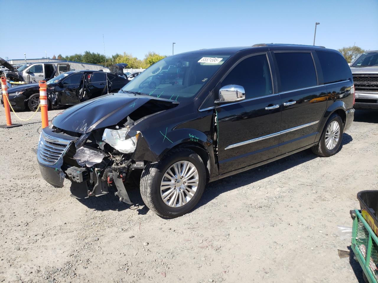 CHRYSLER TOWN & COUNTRY LIMITED