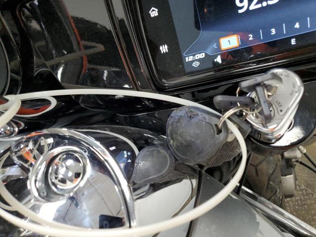 2019 HARLEY-DAVIDSON FLHX #3261219949