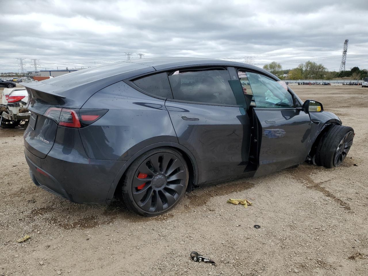 TESLA MODEL Y
