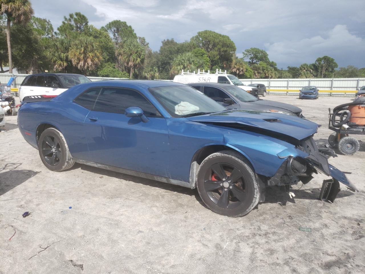 DODGE CHALLENGER SXT