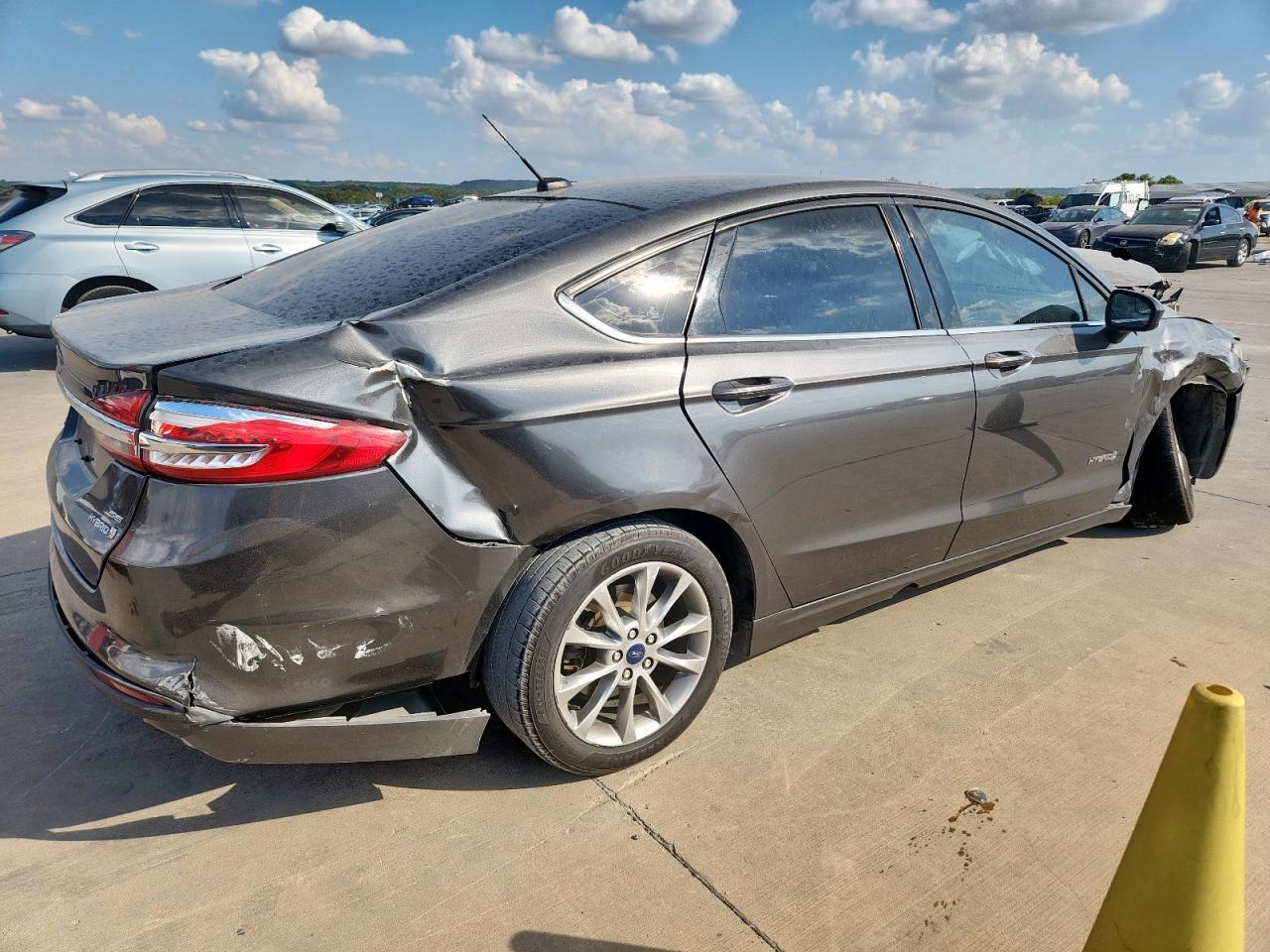 FORD FUSION SE HYBRID
