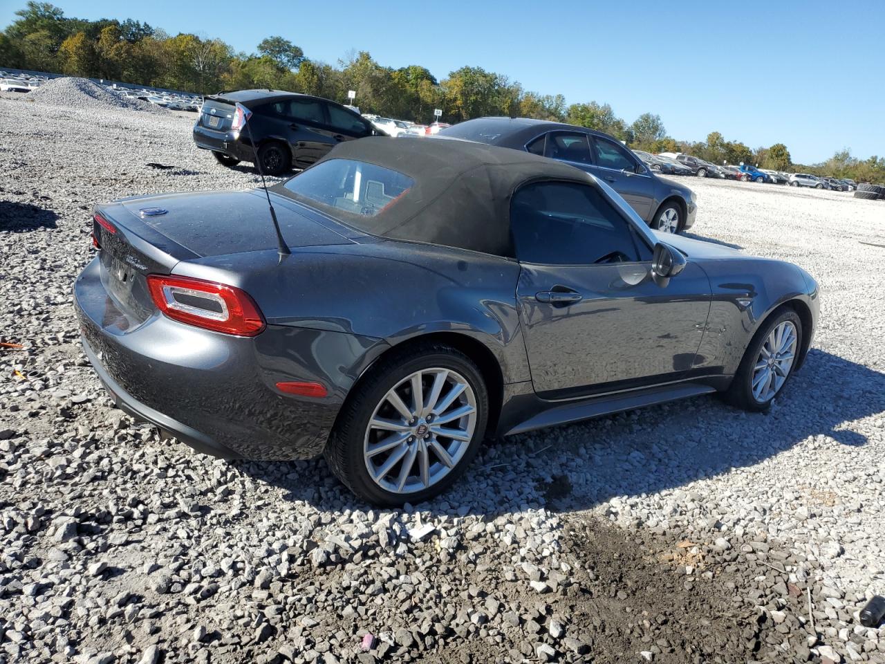 Lot #3286736334 2017 FIAT 124 SPIDER CLASSICA