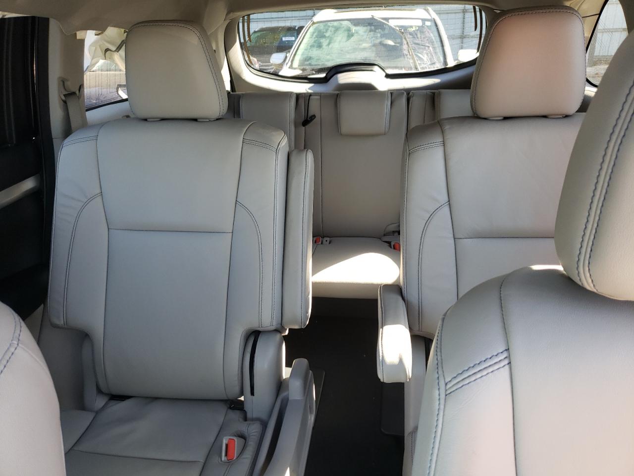 TOYOTA HIGHLANDER SE