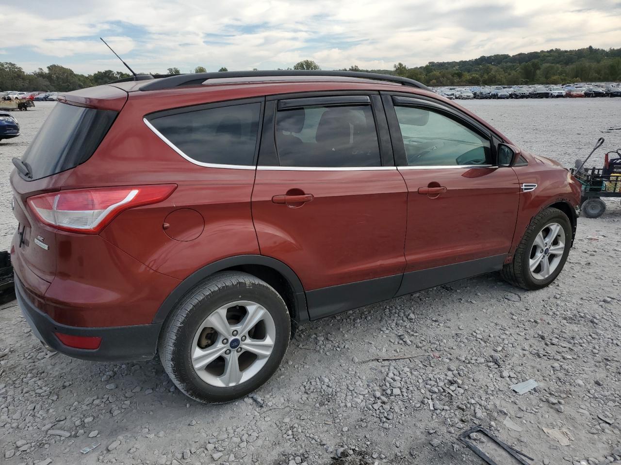 FORD ESCAPE SE