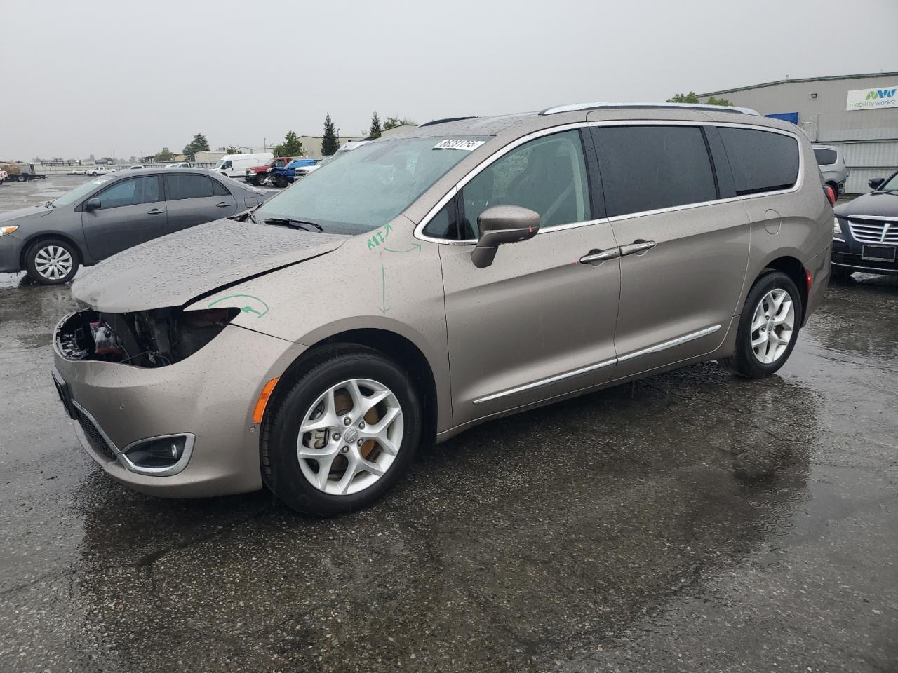 CHRYSLER PACIFICA TOURING L PLUS