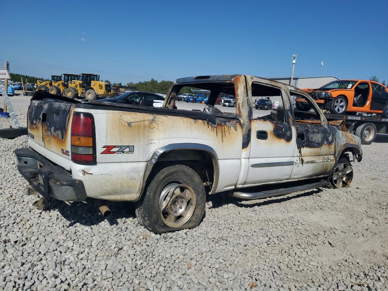 Lot #3268996047 2005 GMC NEW SIERRA