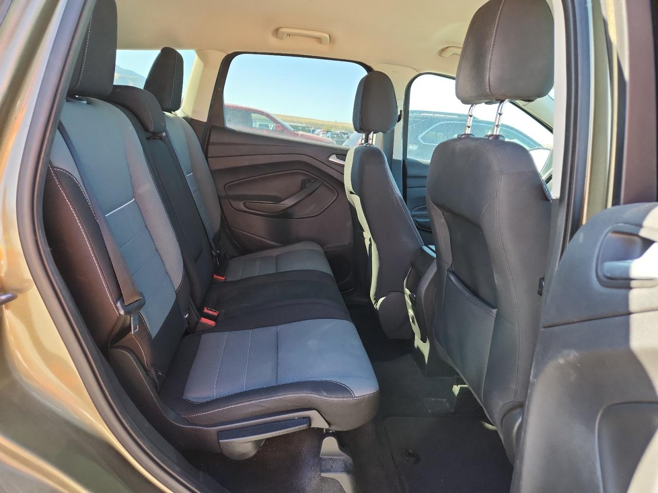 FORD ESCAPE SE
