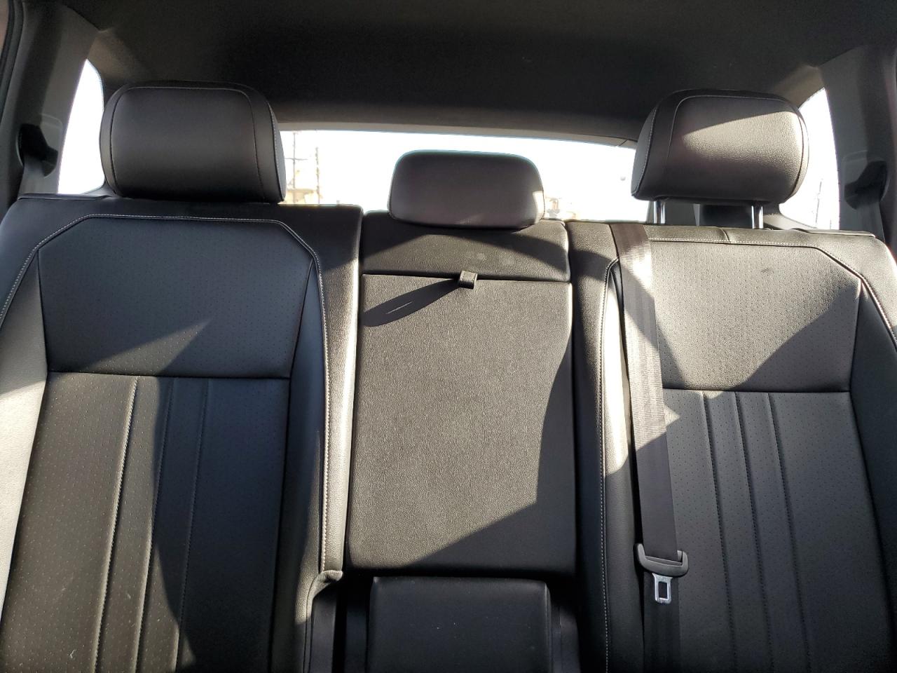 VOLKSWAGEN TIGUAN SE R-LINE BLACK