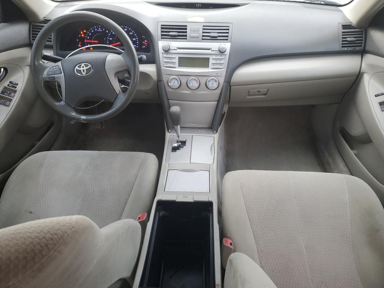 TOYOTA CAMRY BASE