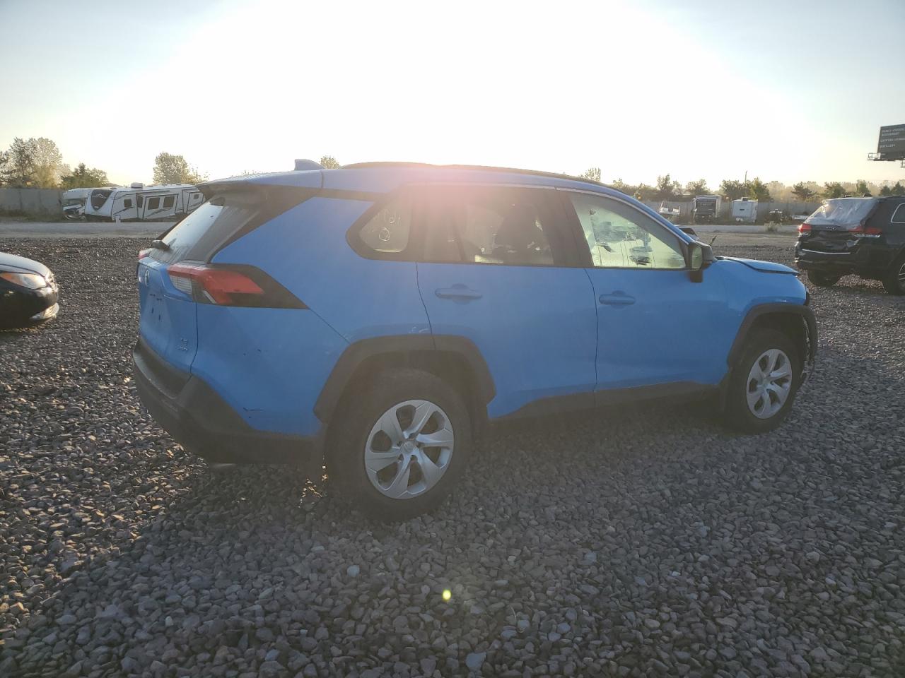 TOYOTA RAV4 LE