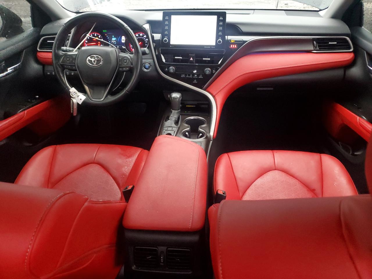 TOYOTA CAMRY XSE