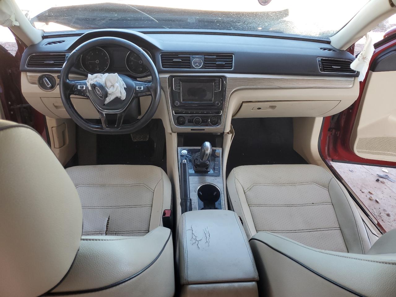 VOLKSWAGEN PASSAT SE