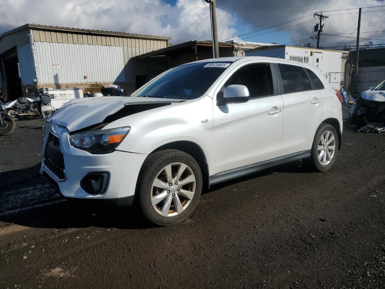 MITSUBISHI OUTLANDER ES